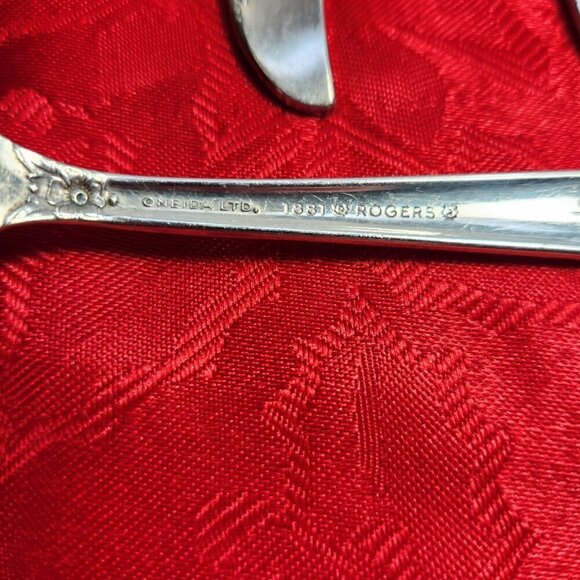 Vintage 1881 Rogers Oneida Lilac Time Oval Tablepoon Set of 6 Silverplate - Picture 7 of 14